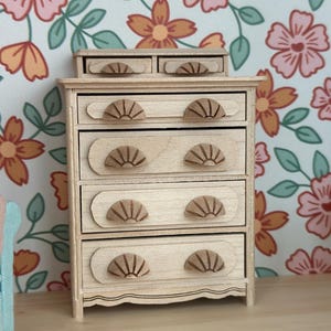 Miniature Drawer Chest, dollhouse miniature, dollhouse accessories and dollhouse decorations