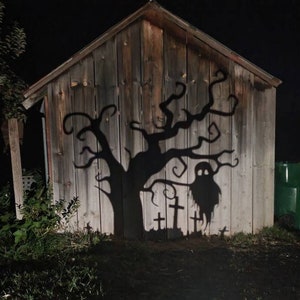 Halloween Spooky Tree Yard Art - Graveyard Shadow Caster Silhouette Yard Decor - Haunted House Yard Stake