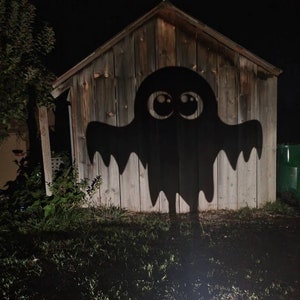 Halloween Ghost Yard Art - Ghost Shadow Caster Silhouette Yard Decor - Haunted House Yard Stake