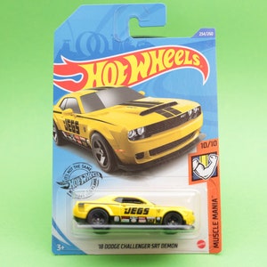 Dodge Challenger SRT Demon 2018 model - yellow - Muscle Mania - Hot Wheels - model car