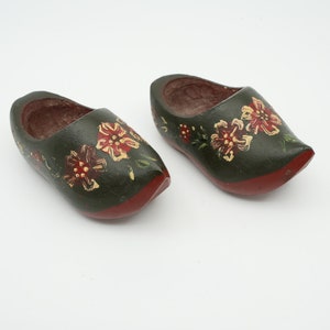 Small Dutch Hindeloopen clogs - hand painted