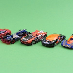 Hot Wheels - politie voertuigen en raceauto
