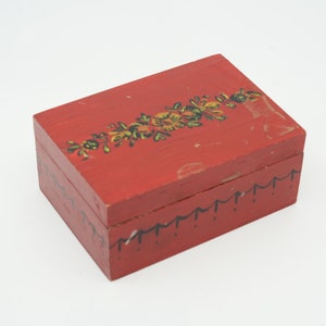 Hindeloopen Hand-Painted Jewelry Box – Small Antique Dutch Art