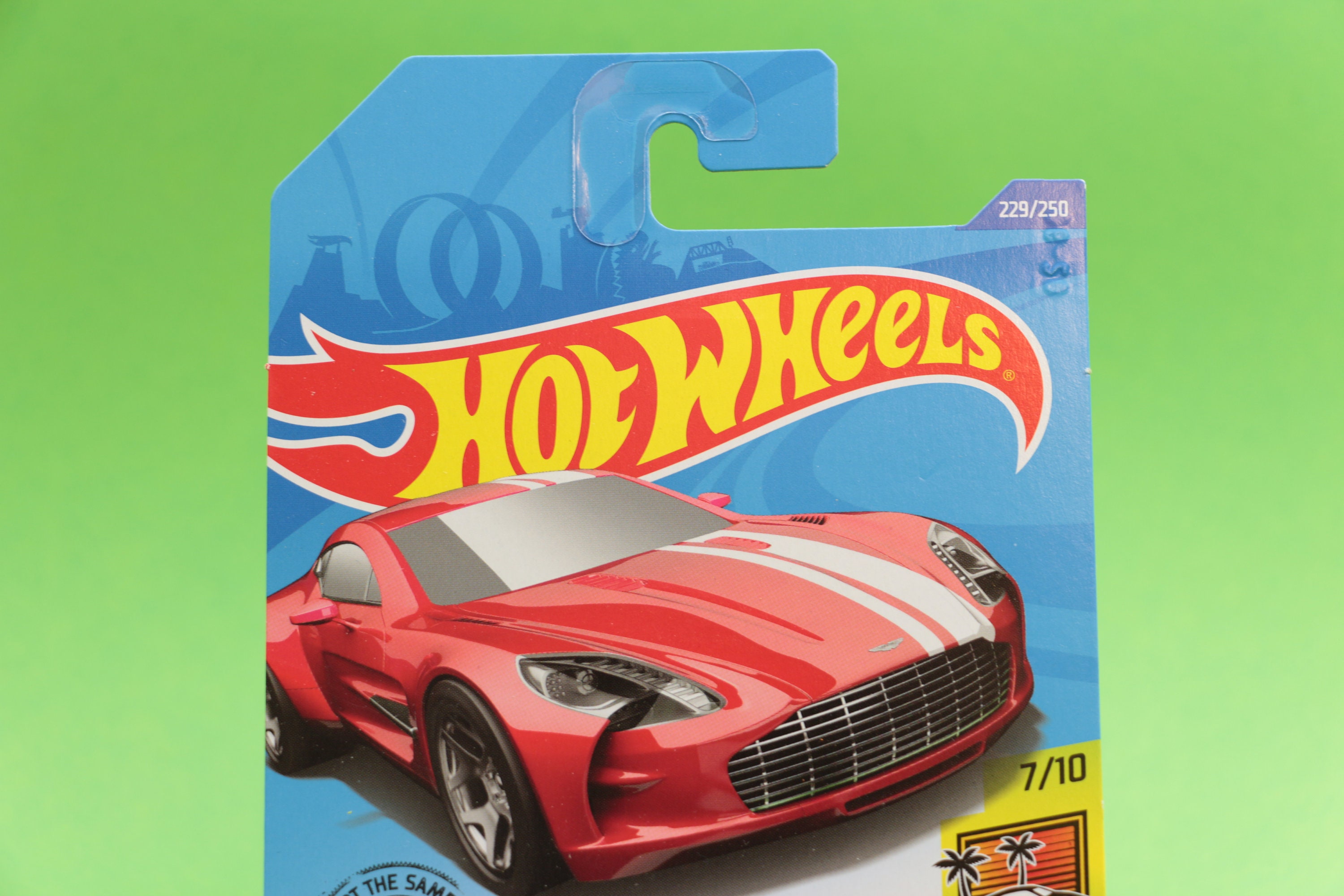 Hot Wheels Aston Martin One 77 Red 1:64 Scale Diecast – Limited Edition 229/250 - View #2