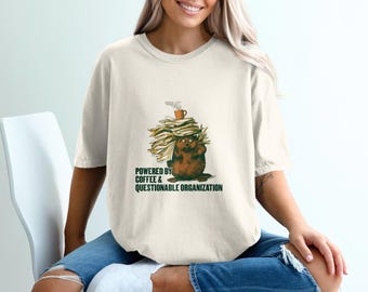 Maglietta Comfort Colors® Coffee Beaver, Organizzazione discutibile, Vita da studente, Regalo per lavoro da casa, Maglietta divertente per gli amanti del caffè