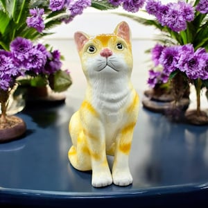 Big Hand-Painted, Yellow & White Ceramic Cat, Porcelain Cat Figurine – Vintage Home Decor. Estimated to Be from 1990s. Gift for Cat Lover