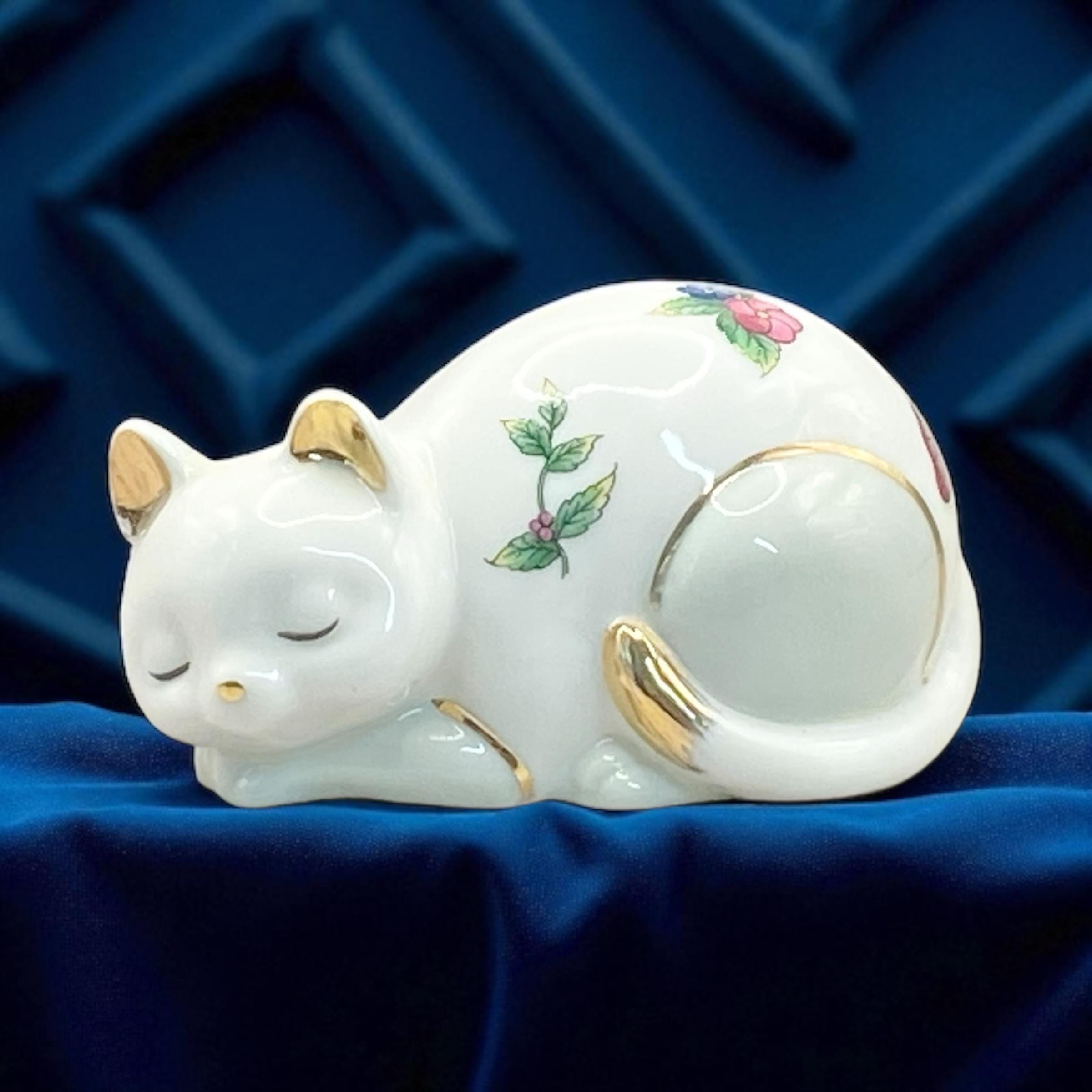 80's Porcelain Cat - Etsy