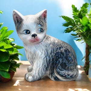 Lovely Gray Vintage Porcelain Cat. Hand-Painted Ceramic Cat. From the 1960s. Gift for Cat Lover. Mid-Century Modern Gray-White Cat