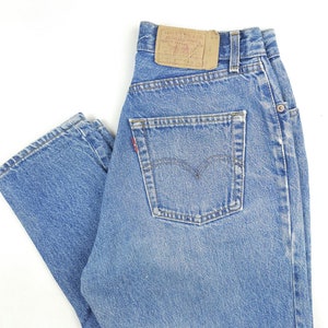 Levi&#39;s 9010117 Fabricado na França W28 L30 Calça jeans vintage com lavagem esmeralda Levis W28 L30 Única e rara! Levis 901 feminino azul claro com lavagem anos 80, tamanho 28/30 xs
