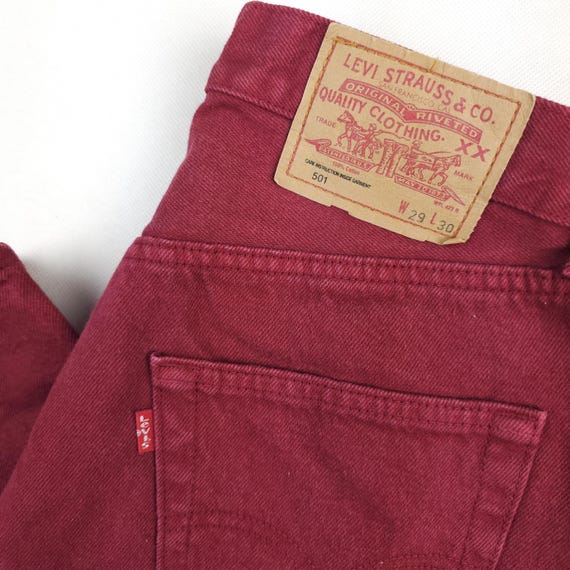 92' Fabricado en Francia Levi's 501 W28 L30 rojos Levi's vintage