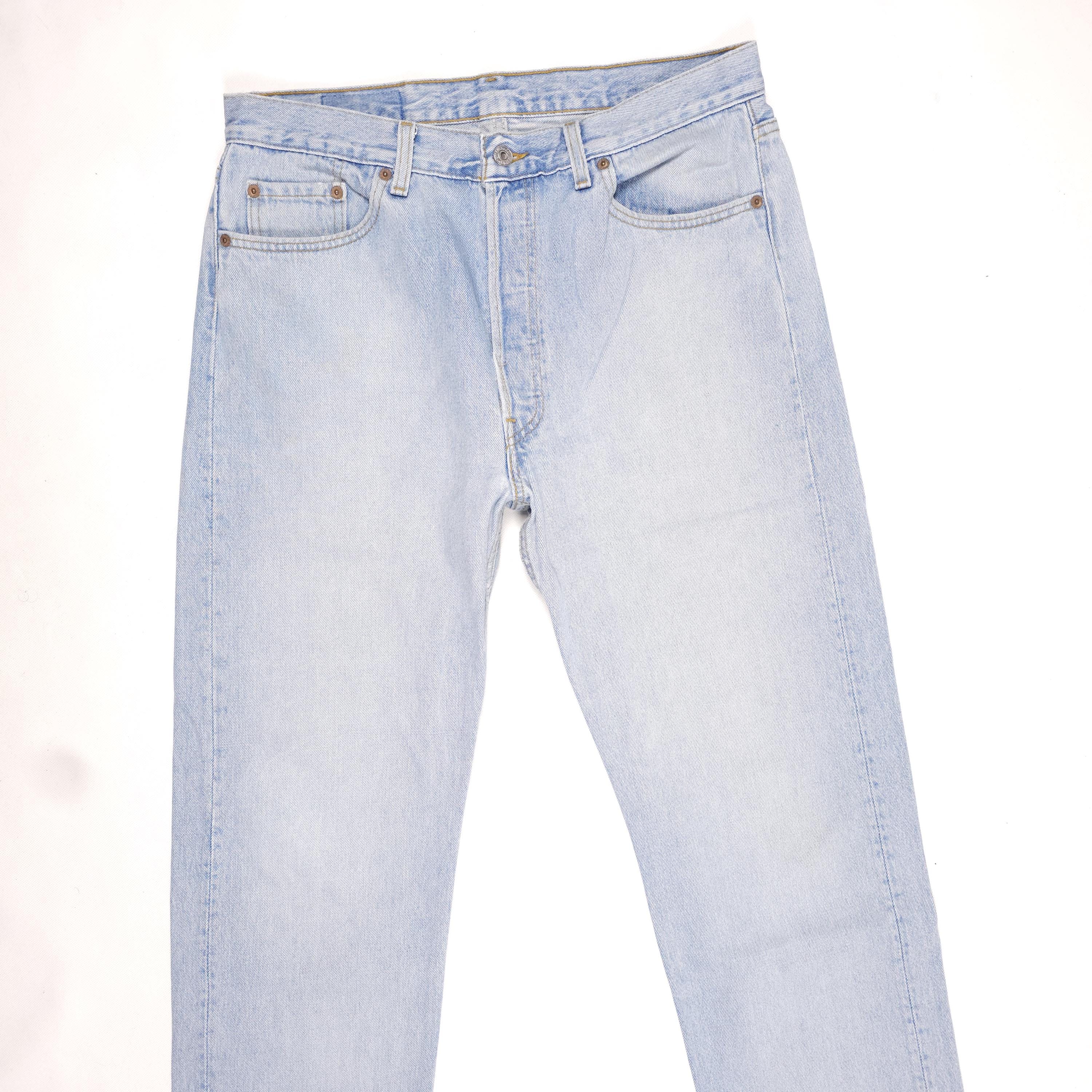 Made in USA 95' Levi's 501 W33 L30 Light Blue Faded Jeans Vintage