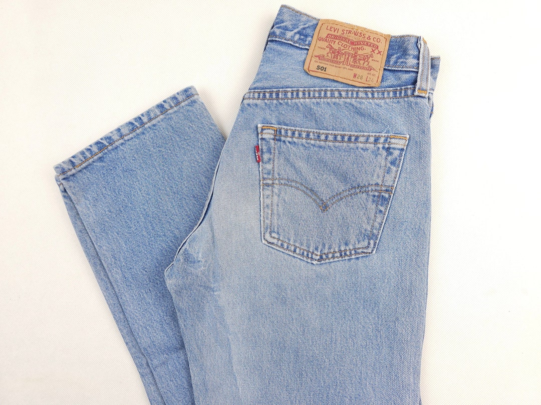 Short Jean Vintage Levi's 501 Années 90 USA - Taille W28 Lightwash, Occasion