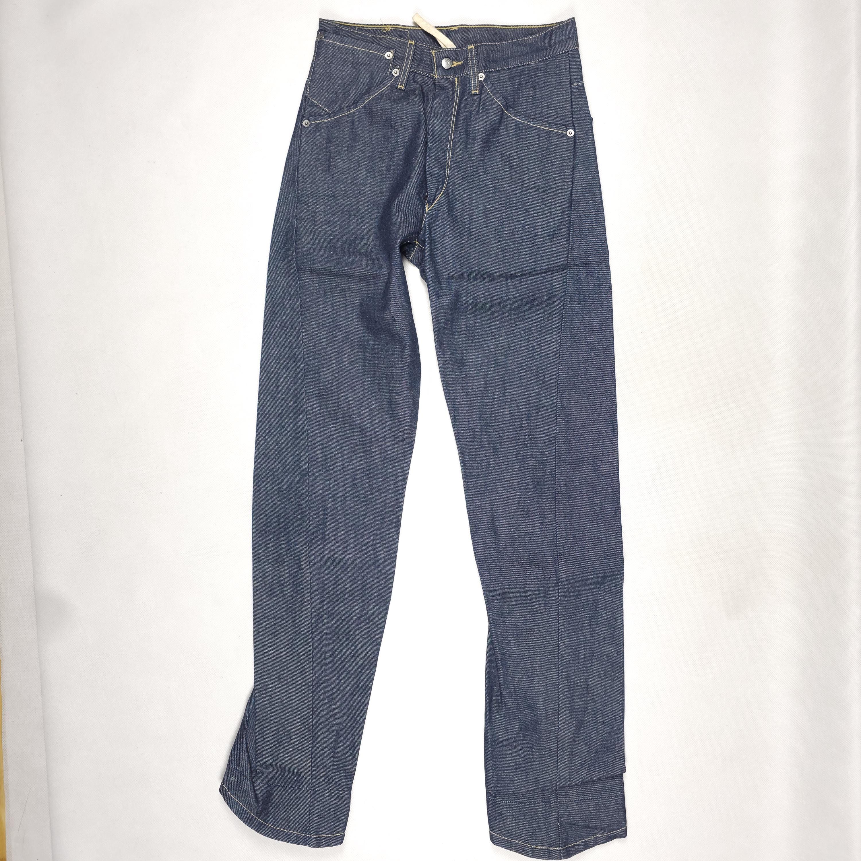 New Deadstock Levi's Engineered 28/34 Jeans 00005 Vintage Levi's