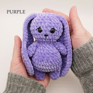 Peluche petit LAPIN. Lapin au crochet personnalisé. Lapin fait main. Lapin de Pâques en peluche. Lapin au crochet. Petit lapin en peluche. Cadeau de Pâques. PURPLE