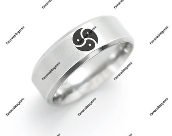 Sterling Silver Triskelion Ring - Minimalist Unisex Trinity Band