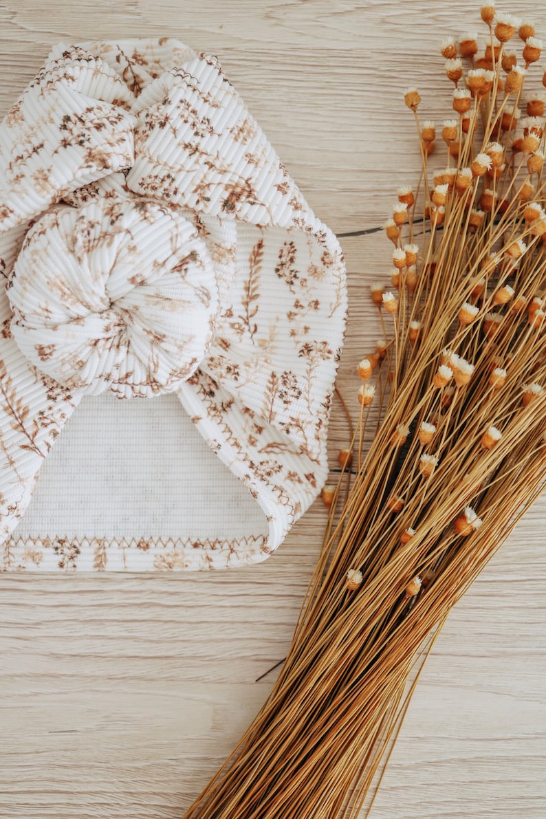 Turban bebe, petite fille Fleuri marron