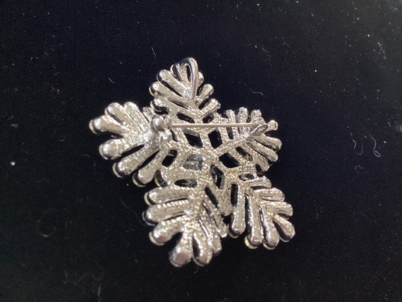 Vintage Rhinestone Snowflake Brooch/Pendant. - image 4