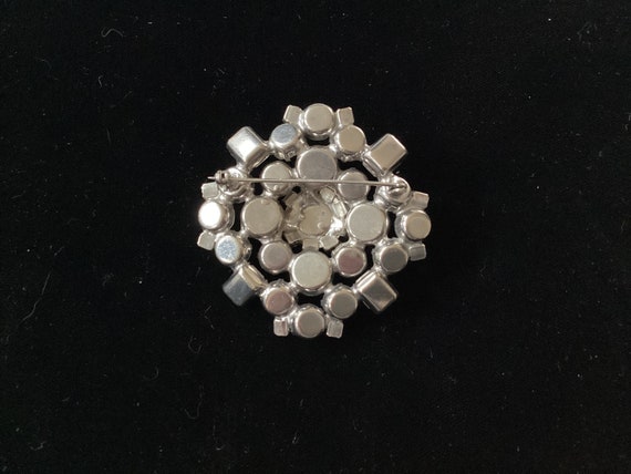 Vintage D & E Clear Rhinestone Brooch - image 3