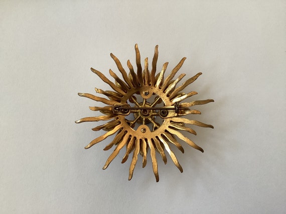 Vintage Golden Rhinestone Sunburst  Brooch With A… - image 2