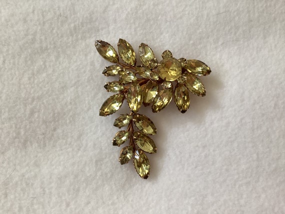 Vinyl Yellow Rhinestone Brooch. - image 2