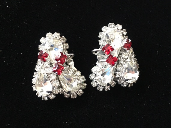 Vintage D & E Juliana Rhinestone earrings - image 1