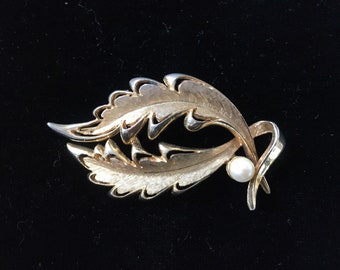 Vintage Signed Boucher Brooch/pin