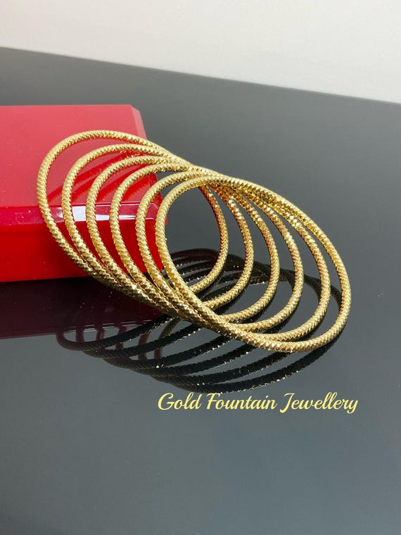 Plain Polished 6mm Square Bangle In 18ct Yellow Gold - Foto 7