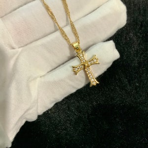 18K Gold Filled 18" Wave Chain With Stunning Cubic Zirconia Cross Crucifix Ref:-13