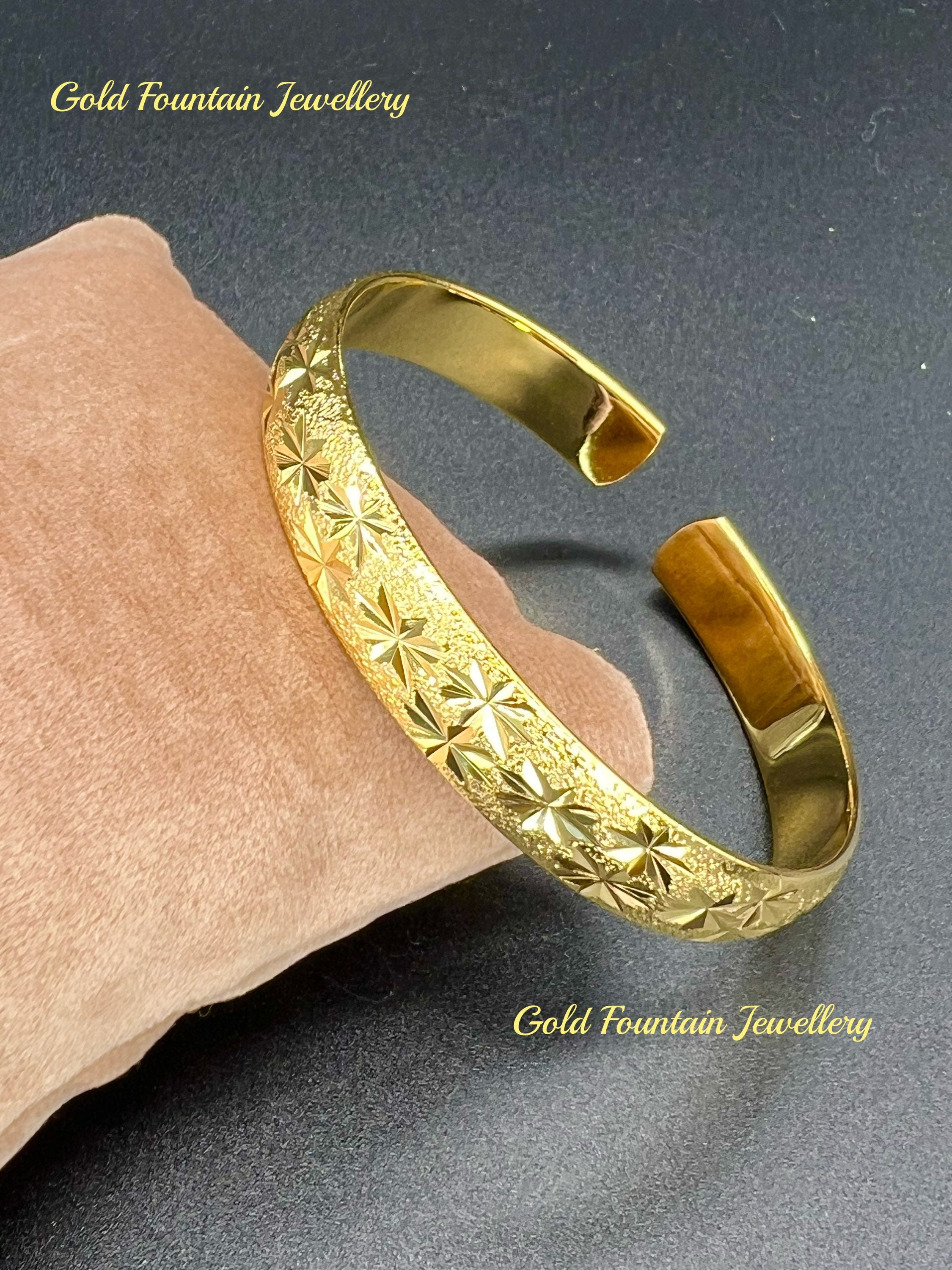 Square gold shop bangles design