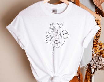 Butterfly Face T-Shirt – Abstract Line Art, Minimalist Graphic Tee | Frauen Baumwolle Tshirt