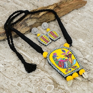 Handmade Madhubani Art Jewelry Set: Indian Bollywood Necklace Earrings
