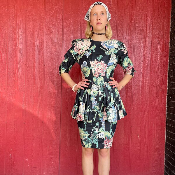 Vintage 1980s floral dress w/ peplum detail