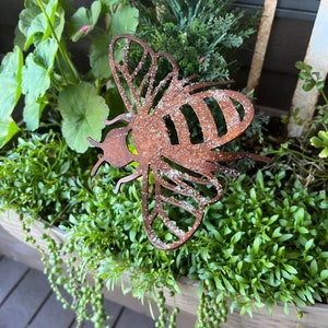 Metal Bumble Bee Garden Stake
