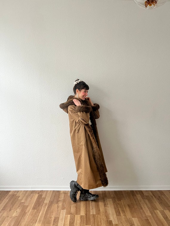 Long Vintage Coat with Fox Fur Trim - Hooded 80s … - image 3