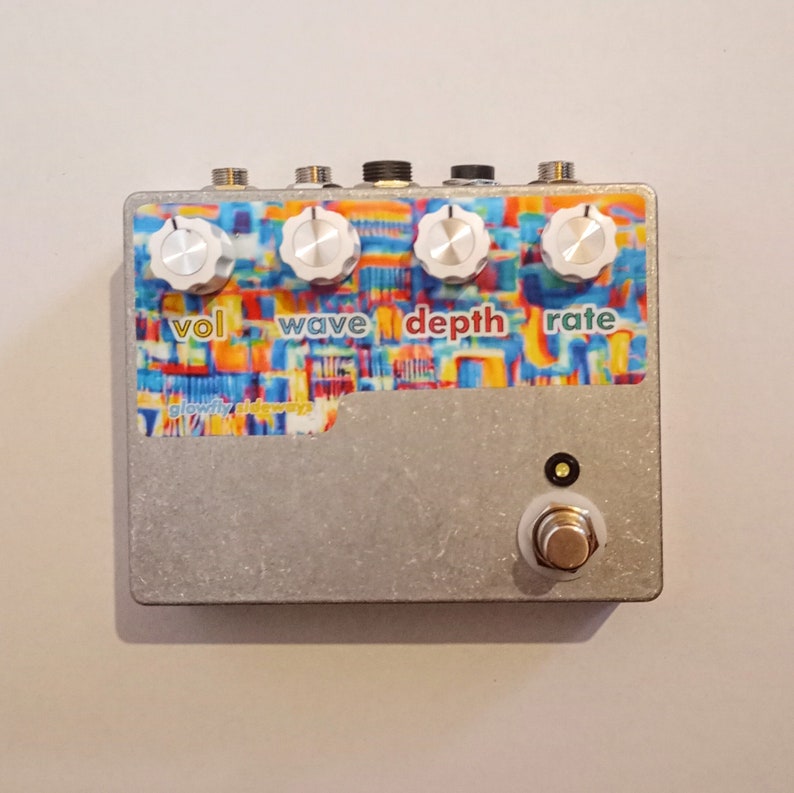 Sideways stereo / autopan / divider / tremolo image 1