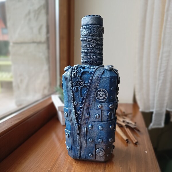 Steampunk fles, cadeau idee, home decor, industriële, gerecyclede fles, barokke stijl fles