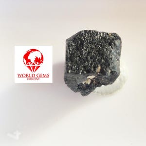 Thorianite, betroka district anosy, Madagaskar storlek: 7x6x6mm vikt 2,57g