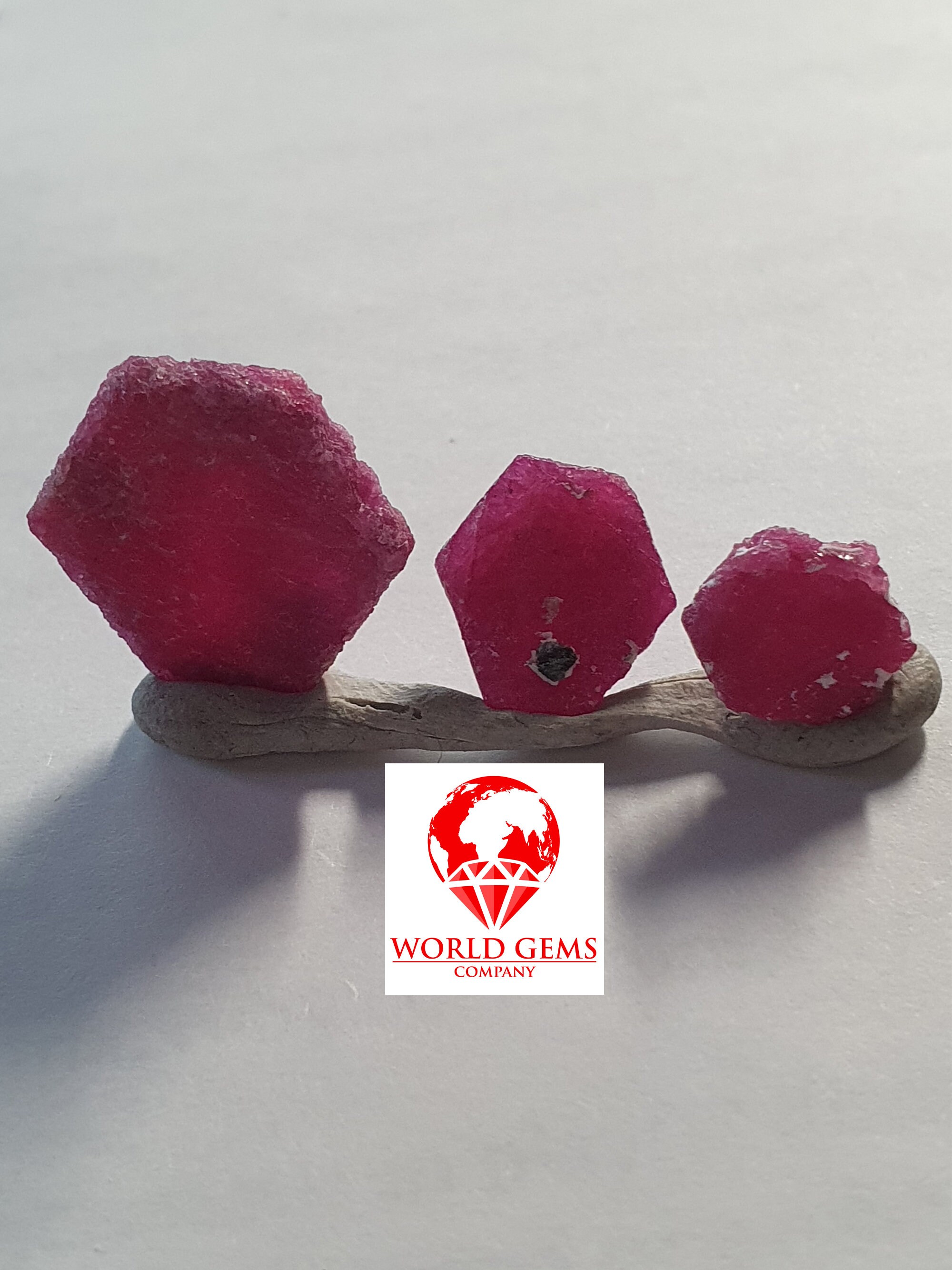 Rubis corindon brut naturel – 365 carats (73 g) - Collection