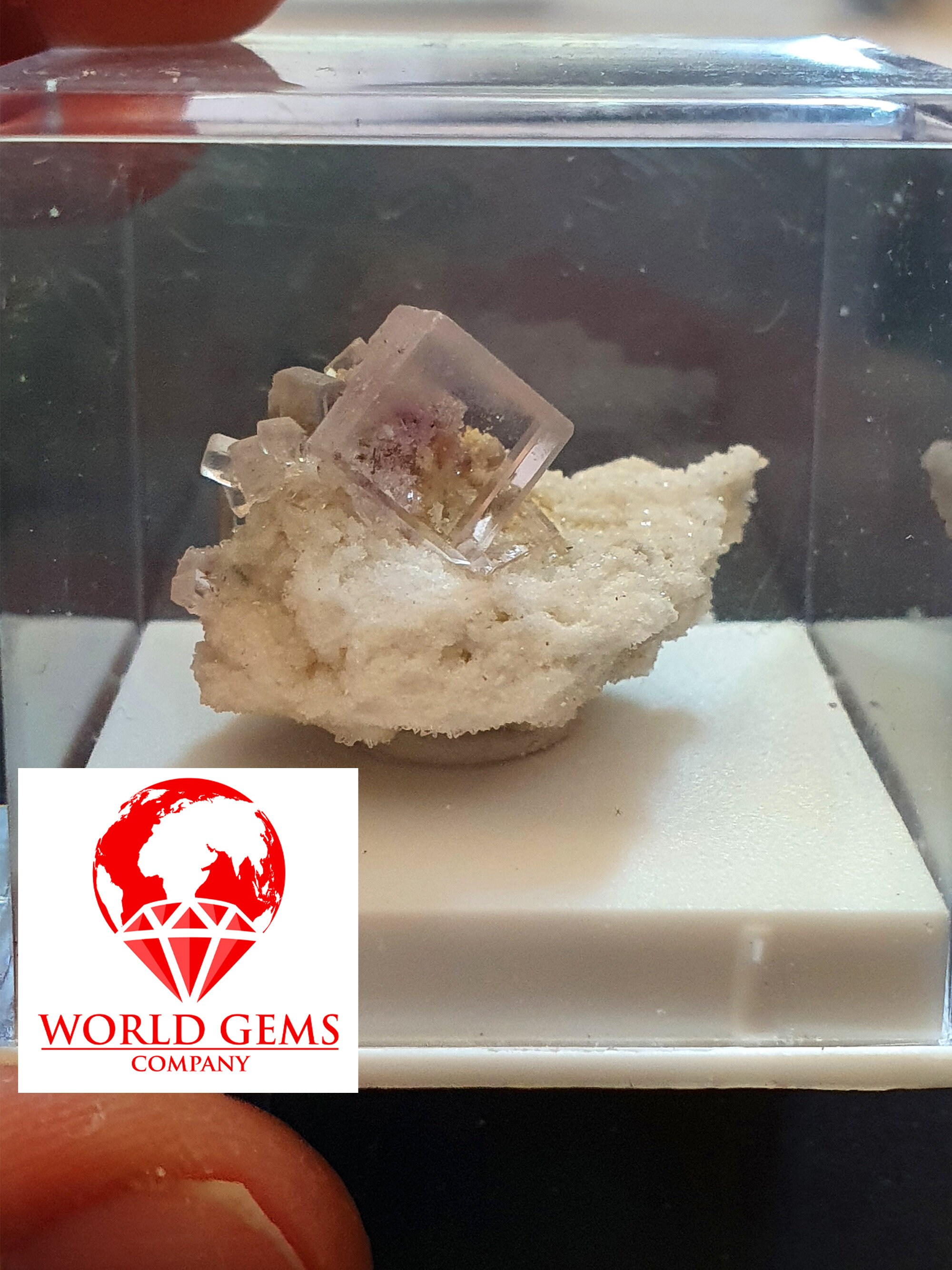 Belle Cristallisation de Fluorite Cubique Incolore et Mauve Clair d' Espagne, Un Joli Cluster