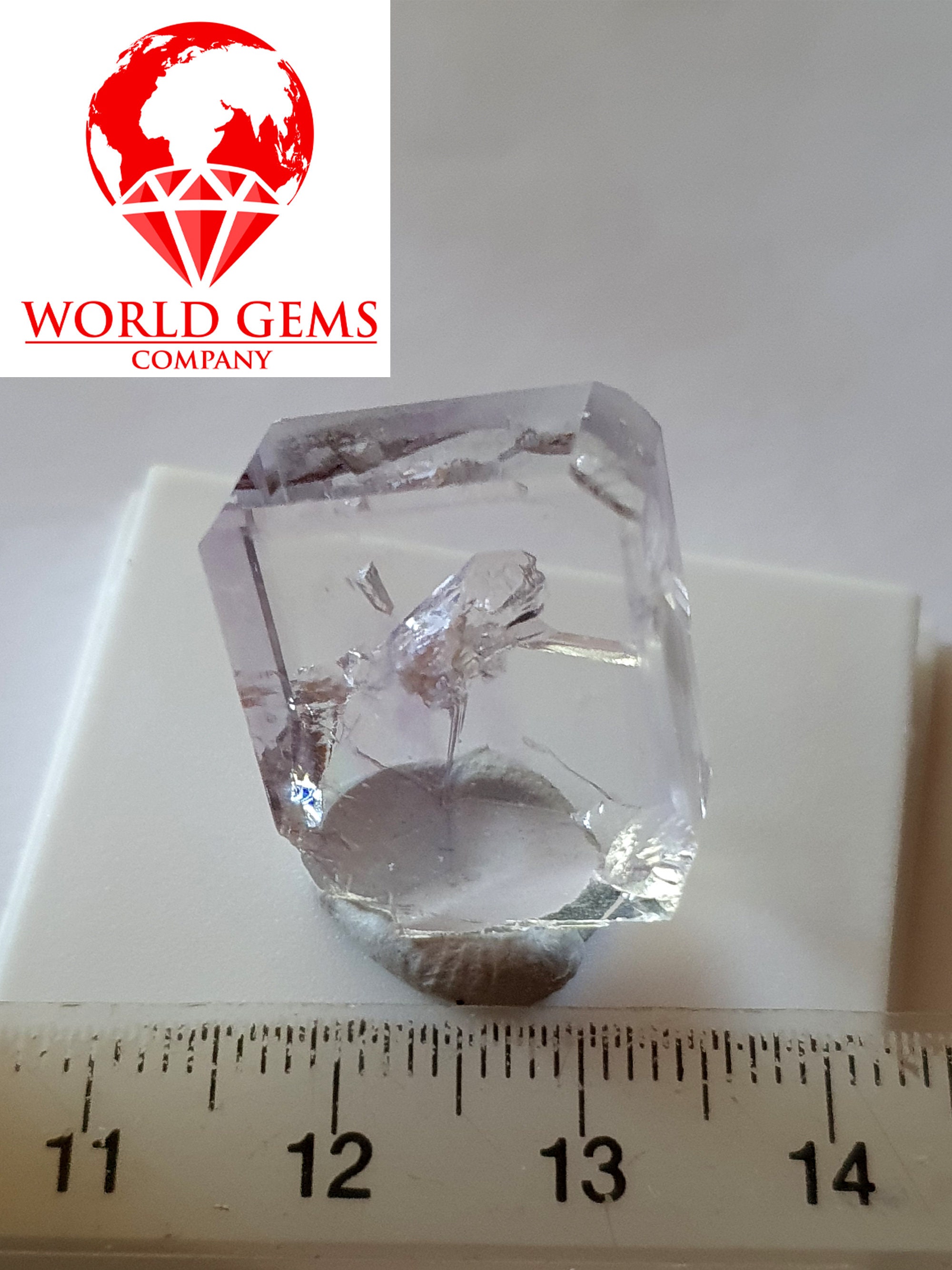 Cristal de Fluorite Cubique Blanc Clair d' Espagne, Un Joli Cluster Pour Avoir Dans Sa Collection