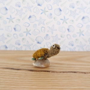 Needle Felted Turtle Gift: Miniature Wool Tortoise Decoration