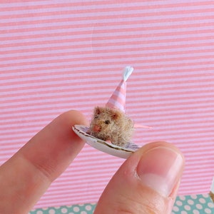 Miniature Mouse birthday gift, needle felted handmade decoration, printers tray ornament,