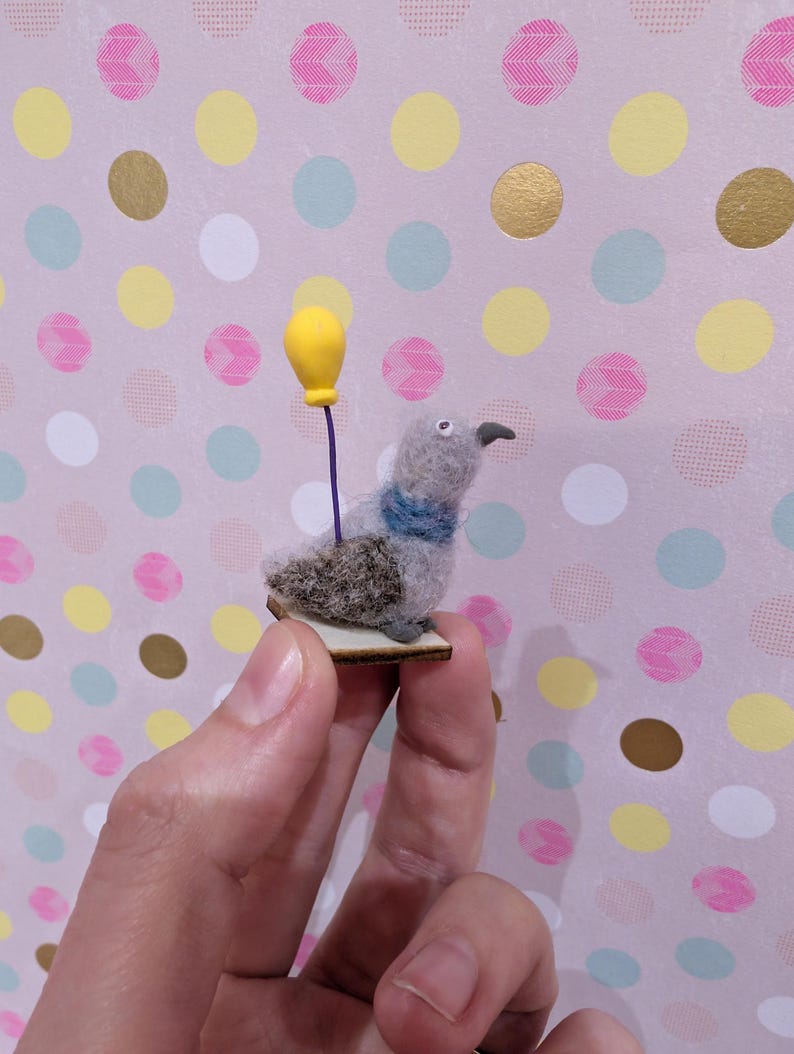 Miniature Pigeon gift, party pigeon with balloon, needle felt gift – Handmade Wool Desk Buddy image 6