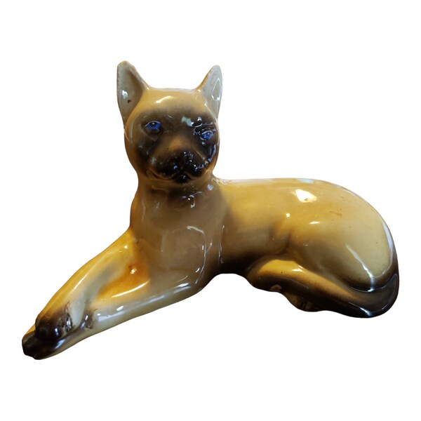 Siamese Cat Figure Lounging (so, it's realistic)