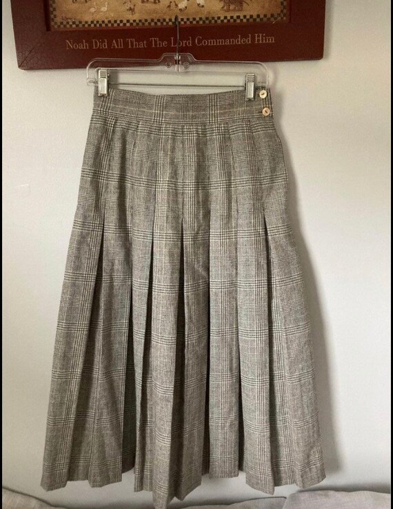 Chaus vintage grey plaid pleated wool skirt