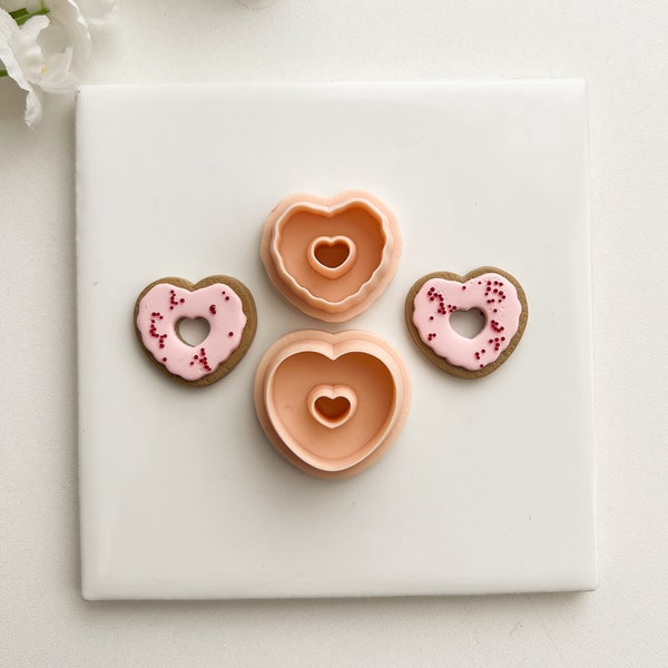 Heart Donut Cutter | Embossed Valentine's Day Donut Frame Cutter Two-Part