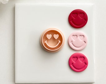 Heart Smiley Cutter | Embossed Valentine's Day Smiley Face Cutter Emoji Heart Eyes