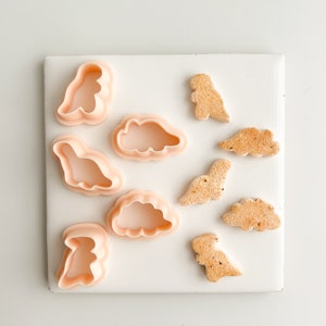 Dino Chicken Nugget Cutter Set (5 Pieces) | Food Realistic Spring Polymer Clay Cutters Fun Chicken Nugget Cutters