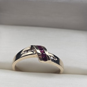 10k Yellow Gold Ring Libco  Ruby And Diamond Round Crossover - Size 9.25 preowned