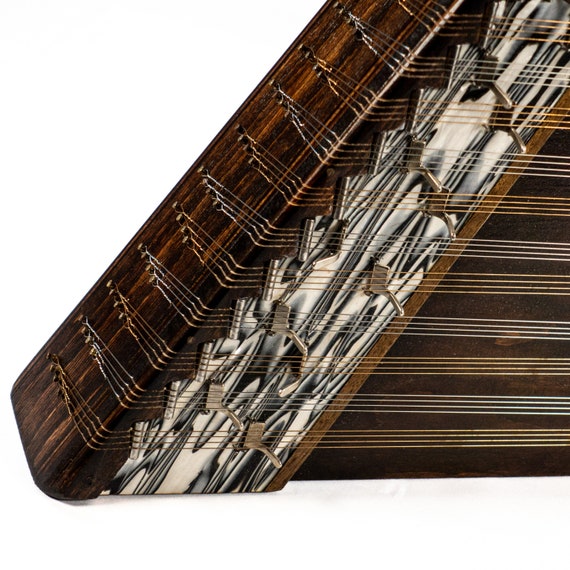 Santur Dulcimer Persiano Sadeghi SAS-302 - Legno Noce, 30 Anni - Foto 9